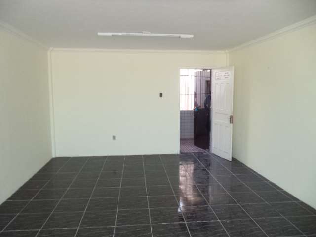 R. LIBERATO BARROSO, 307 SALA 218 TRIUNFO