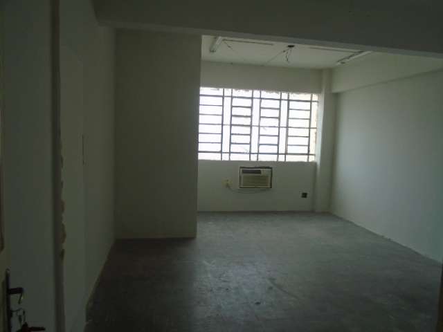 R. LIBERATO BARROSO, 307 SALA 219 TRIUNFO