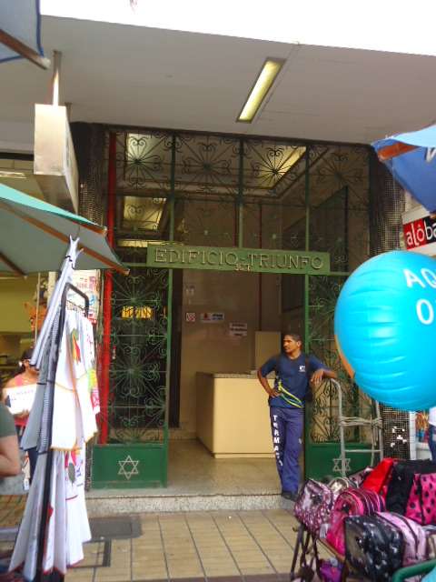 R. LIBERATO BARROSO, 307 SALA 202 TRIUNFO