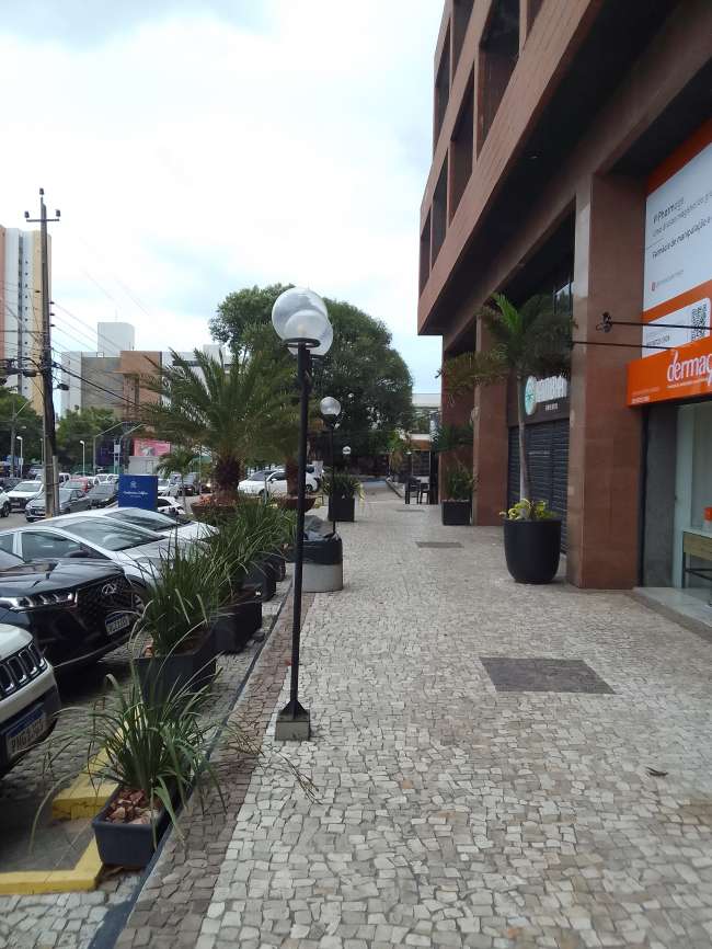 AV. JULIO ABREU, 160 SALA 204 HOT CENTER