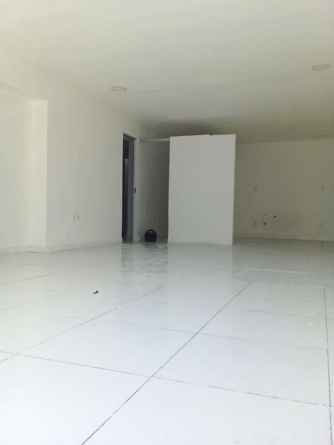 AV. PROFESSOR GOMES DE MATOS, 1738 1740