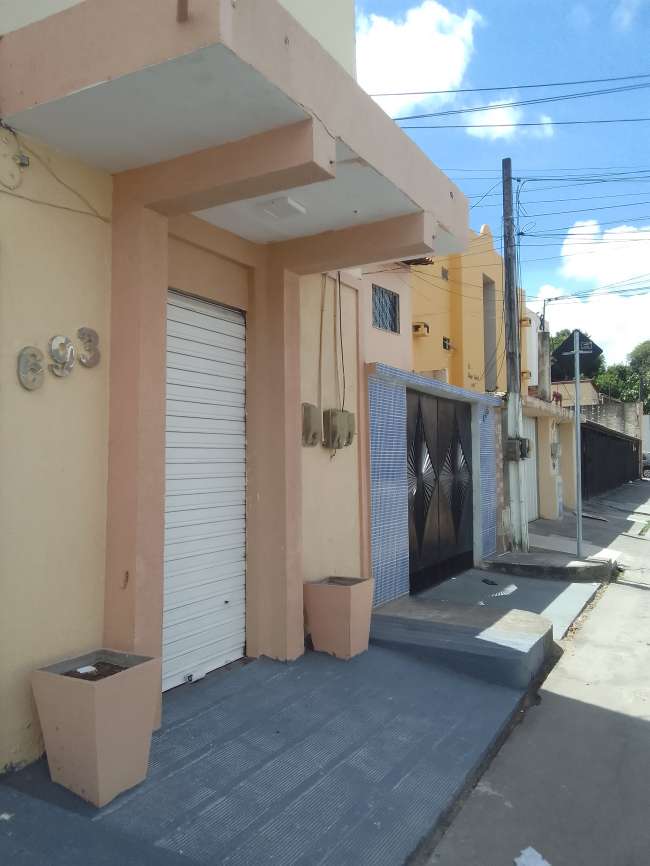 R. VICENTE PADILHA, 693