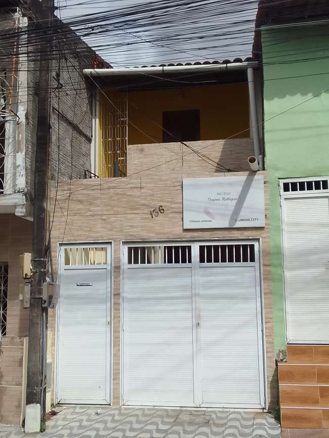 R. CATARINA LABOURE, 136  ALTOS