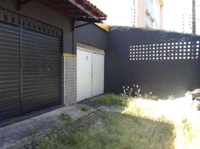 R. EDUARDO BEZERRA, 39