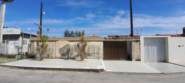 R. MIGUEL GURGEL, 210