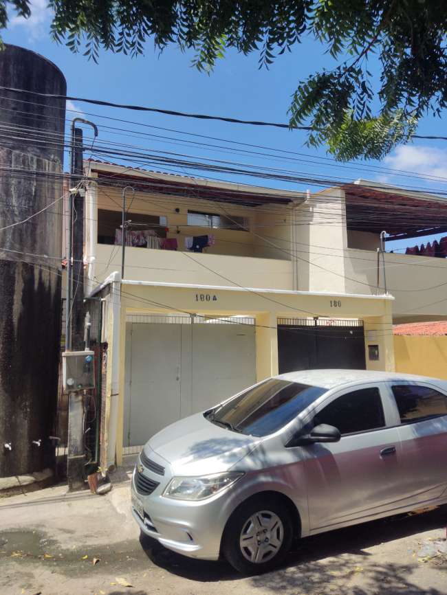 R. DOUTOR AIRTON BEZERRA, 180 TERREO