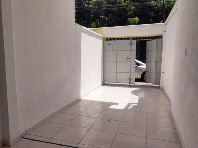 R. DOUTOR AIRTON BEZERRA, 180 TERREO