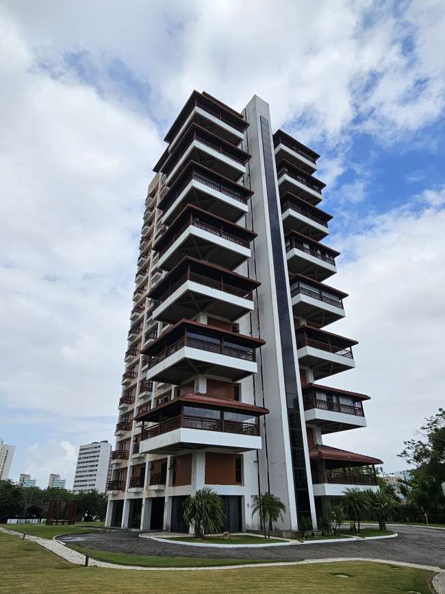 AV. CHANCELER EDSON QUEIROZ, 106 APTO. 1400