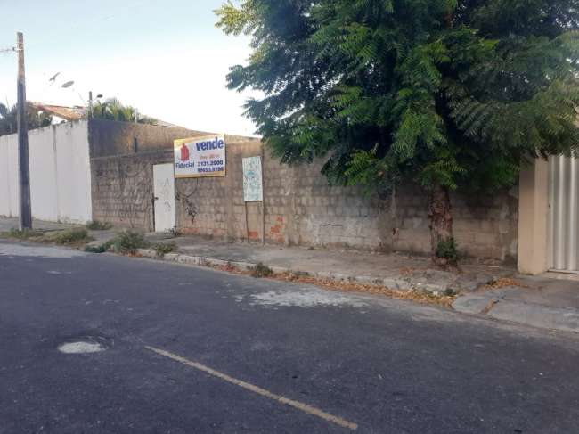 R. GENERAL CAIADO DE CASTRO, 0 VIZINHO AO Nº 1099