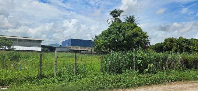 SANTA ADELAIDE, EM FRENTE AO NÚMERO, 137 EM FRENTE AO Nº 137