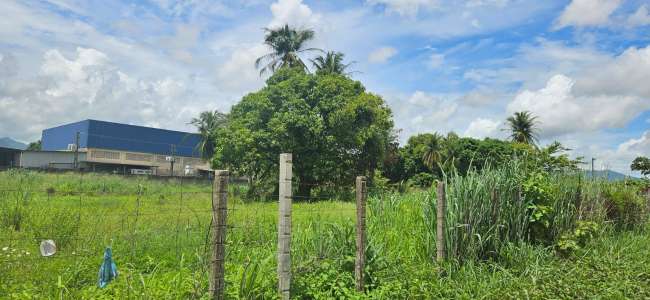 SANTA ADELAIDE, EM FRENTE AO NÚMERO, 137 EM FRENTE AO Nº 137