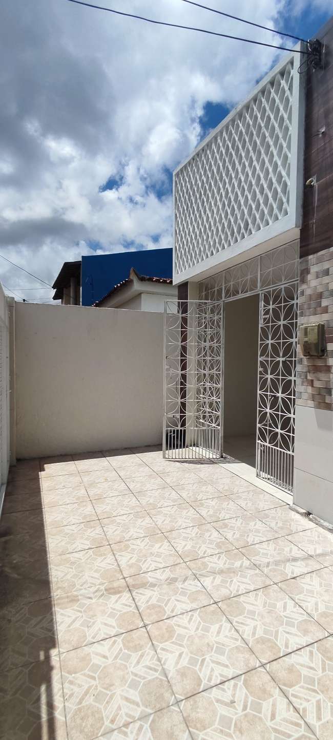 R. GUSTAVO SAMPAIO, 82