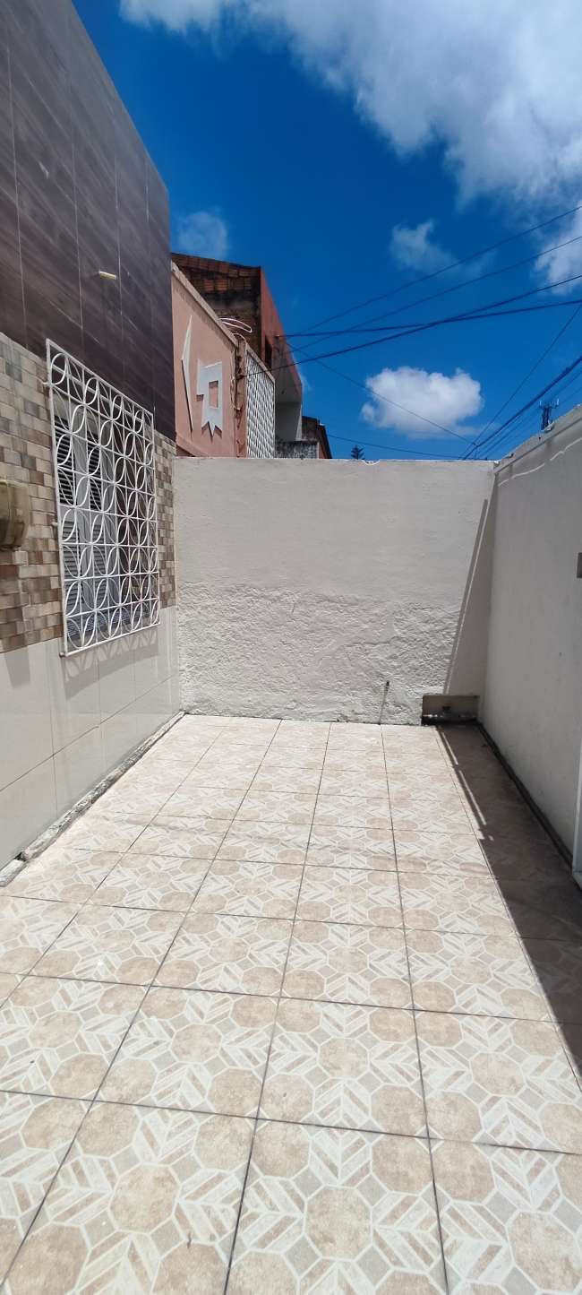 R. GUSTAVO SAMPAIO, 82