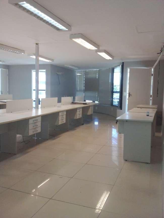 AV. SANTOS DUMONT, 2789 SALA 201 À 209 E GARAGENS 09,10,11,12,20,21,22,23 E 25