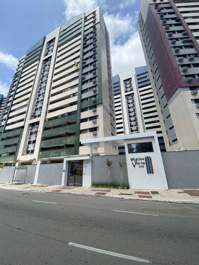 AV. ROGACIANO LEITE, 200 APTO. 1704
