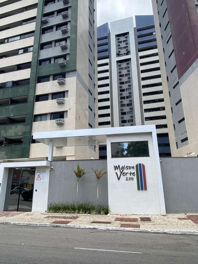 AV. ROGACIANO LEITE, 200 APTO. 1704