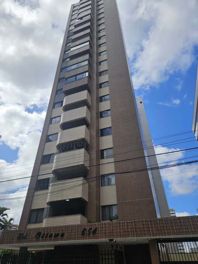 R. VICENTE LINHARES, 654 APTO. 100